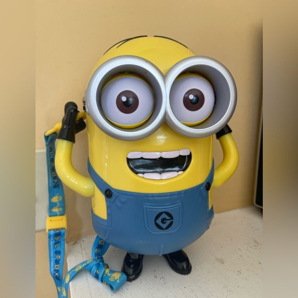 Universal Studios Minion Bag Toy